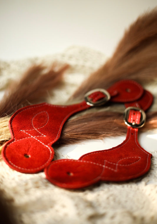 Cherry spur straps