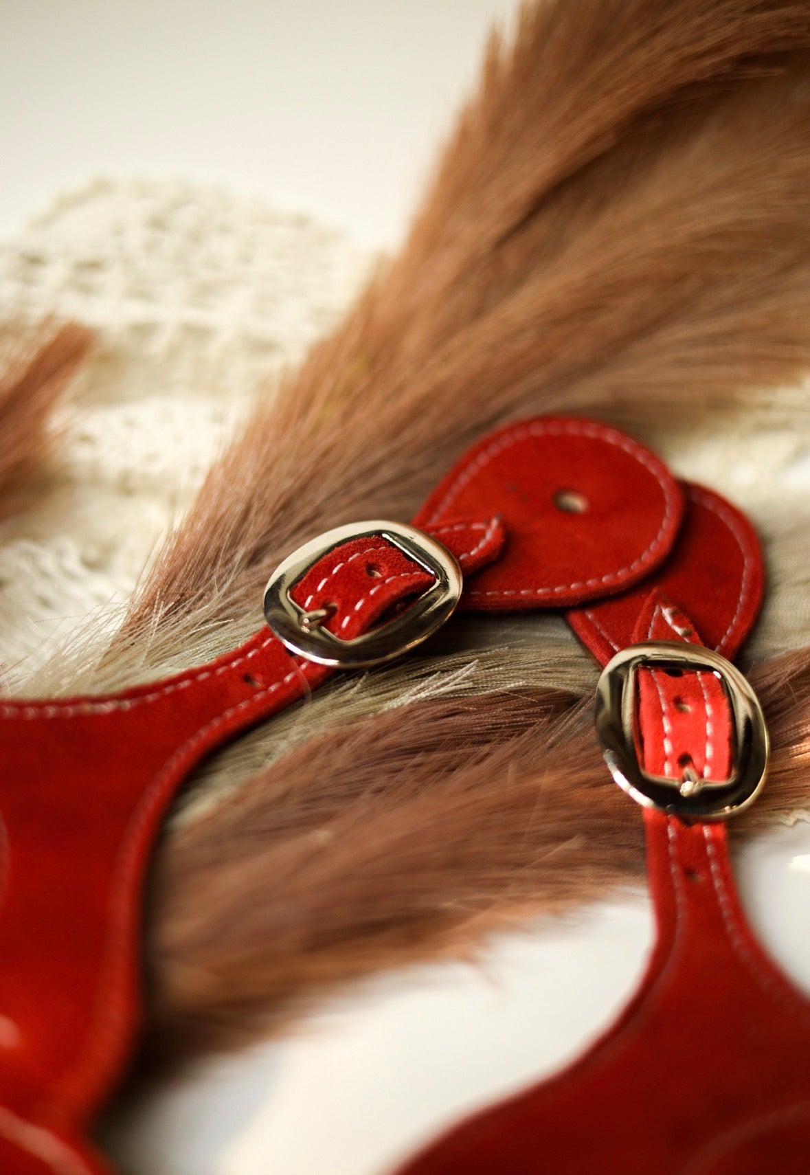 Cherry spur straps