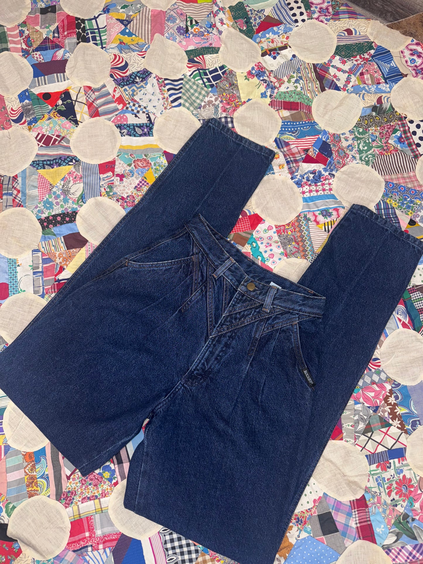 Dark wash Rockies Size 28 L