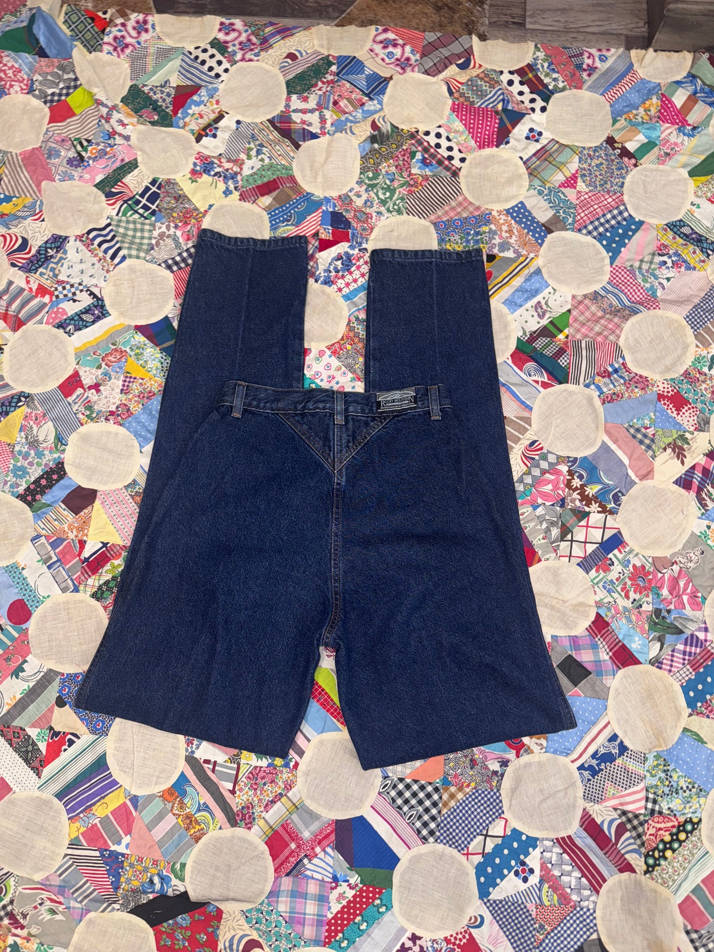 Dark wash Rockies Size 28 L
